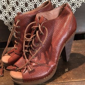 Lucky brand high heeled ankle boots